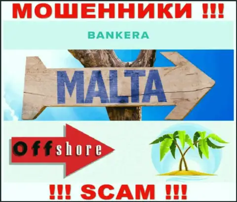 С организацией Банкера Ком довольно-таки рискованно сотрудничать, адрес регистрации на территории Malta